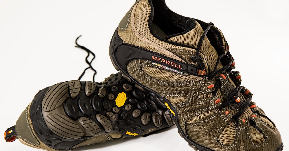 Non-Slip Water Shoes for Seniors: Safety & Comfort Guide