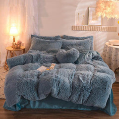 Plush Winter Warm Fleece Bedding Set - Thick Quilted Duvet Cover with Pillowcases for Queen and King Size Beds