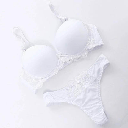 Soft Lace Push Up Bra Set for Everyday Comfort - white lace push-up bra and matching thong, soft breathable viscose lining for daily support