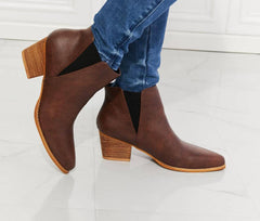 MMShoes Back At It Point Toe Bootie in Chocolate