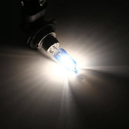 Halogen Car Fog Lights For Everyday Driving On Ground Vehicles - 12V 55W halogen bulb lit to improve visibility in fog and rain