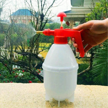 KANEED 1.5L Hand Pump Sprayer for Gardening and Cleaning in use spraying fertilizer and cleaning solutions