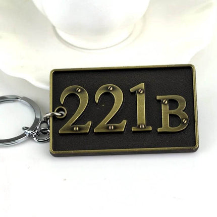 Sherlock Holmes 221B Baker Street Themed Key Chain Holder metal 221B plaque keyring for fans, durable everyday car and bag accessory