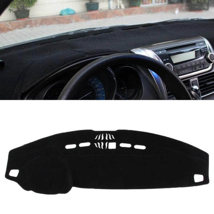 Land Rover Discovery 4/3 Instrument Panel Sunscreen Cover - custom-fit black dashboard protector reducing glare and heat