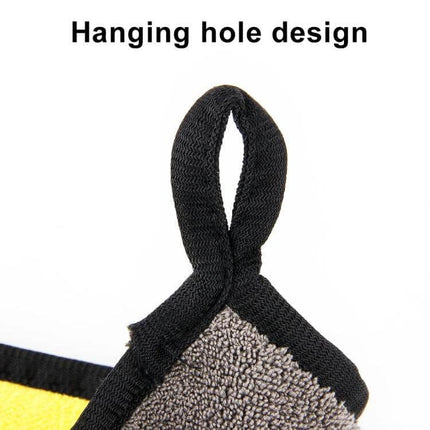Microfiber Cloth for Car Washing and Drying, 30x30cm - close-up of corner hanging hole loop and soft microfiber texture for easy drying and storage