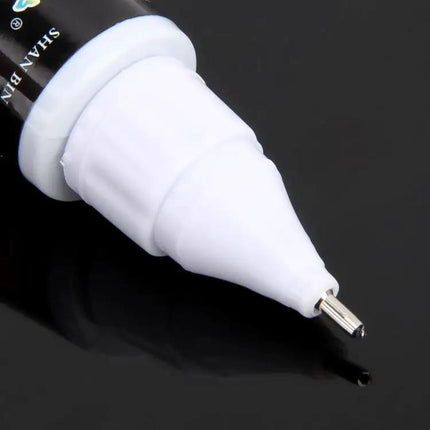 A Practical Pen for Everyday Car Scratch Repairs