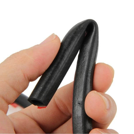 D-Shaped Car Sealing Strip for Noise Reduction, 5 Meters - close-up of black rubber seal held between fingers, shows D-profile and adhesive backing