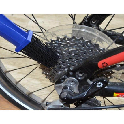 Blue Nylon Chain Cleaning Brush for Motorcycles and Bikes cleaning bike cassette and sprockets with durable nylon bristles