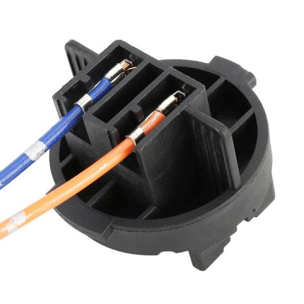 Hyundai Elantra Tail Lamp Holder For H7 Bulbs Adapter close-up of black plastic adapter with blue and orange wires connected