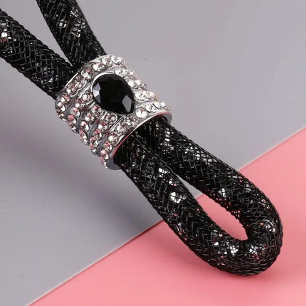 Diamond Shaped Metal and Plastic Keychain for Everyday Use