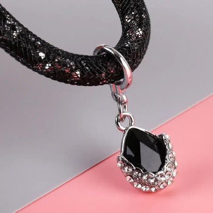 Diamond Shaped Metal and Plastic Keychain for Everyday Use