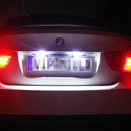 License Plate Light For Car And Motorcycle 27cm Cable installed on car trunk illuminating license plate