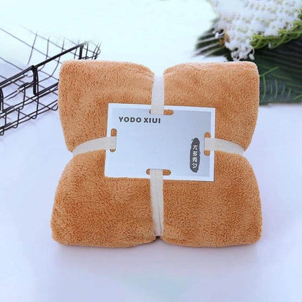 Coral Fleece Bath Towel, Wavy Edge, Quick Dry 70x140 cm folded tan towel with label and strap, plush lightweight absorbent bath towel