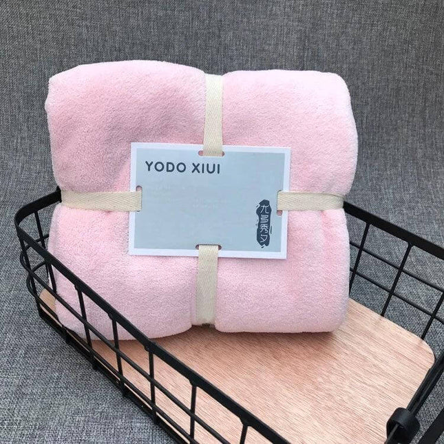Coral Fleece Bath Towel, Wavy Edge, Quick Dry 70x140 cm - soft pink 70x140 cm coral fleece towel rolled with wavy edge, lightweight quick-dry bath towel