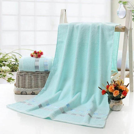 Cotton Plain Bath Towel 140x70 For Daily Bathroom Use - Soft Plain Cotton Bath Towel Display