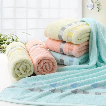 Cotton Plain Bath Towel 140x70 For Daily Bathroom Use - Soft Cotton 140x70 Towel in Pastel Colors