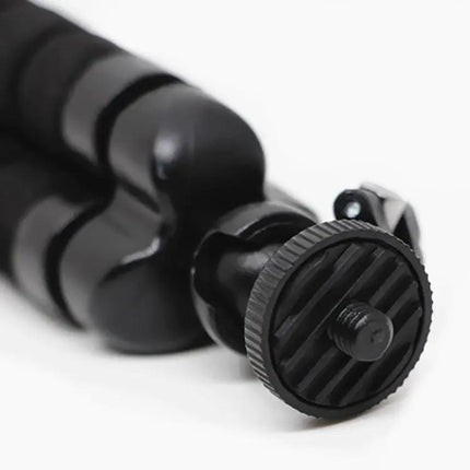 A Flexible Tripod Holder for Daily Phone Photography Adventures