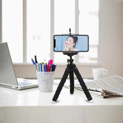 A Flexible Tripod Holder for Daily Phone Photography Adventures