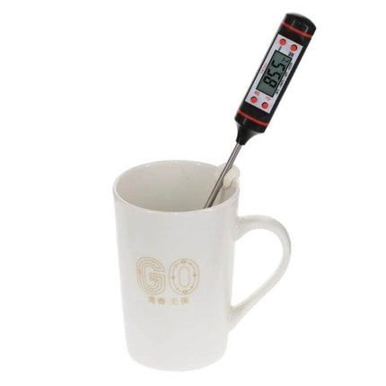 Digital Thermometer HT-1 For Kitchen And Everyday Use inserted into mug showing 85.7°C reading with 125 mm probe