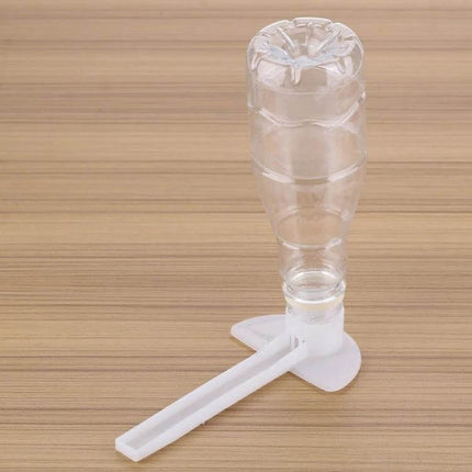 Duckbill Type Water Feeder For Beekeeping Outside The Hive plastic outdoor duckbill water feeder 15×3cm placed outside hive