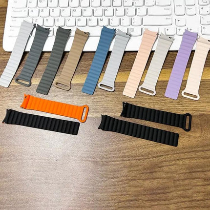 Samsung Galaxy Watch5 Silicone Magnetic Band 20-22mm