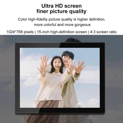 15-Inch WiFi Digital Photo Frame for Cloud Photo Sharing displaying HD family photo on 15-inch 1024x768 LED screen