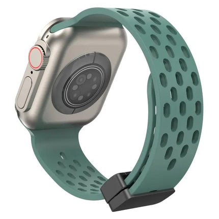 Magnetic Clasp Silicone Watch Band For Apple Watch 45mm