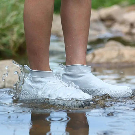 Waterproof Silicone Non-Slip Shoe Covers for Everyday Protection, Sizes S and M | Syndmart