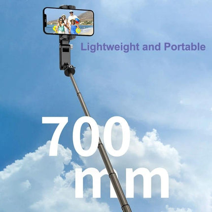 Q18 Gimbal Selfie Stick for Daily Photo Moments - lightweight portable 700mm extendable phone stabilizer capturing family beach photos