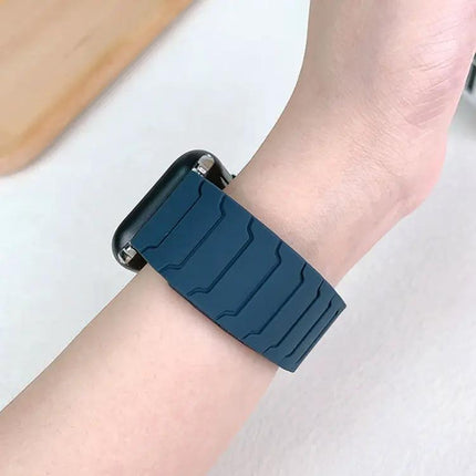 Magnetic Silicone Watch Band For Apple Watch 38-49mm