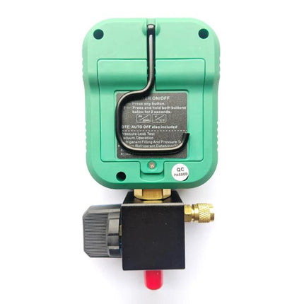 DUOYI Digital Manifold Gauge for Everyday Home AC Checks – green handheld digital manifold gauge for routine home AC pressure and leak checks