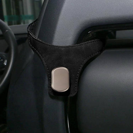 Car Seat Back Hanger Hook For Backseat Storage Organizer hanging black PU hook on car seat headrest to hold bags and keep backseat organized