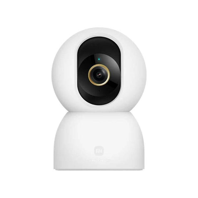 Xiaomi Smart Camera 4K for Home Security and Monitoring in white, 4K Ultra HD home surveillance camera monitoring pets and entryways