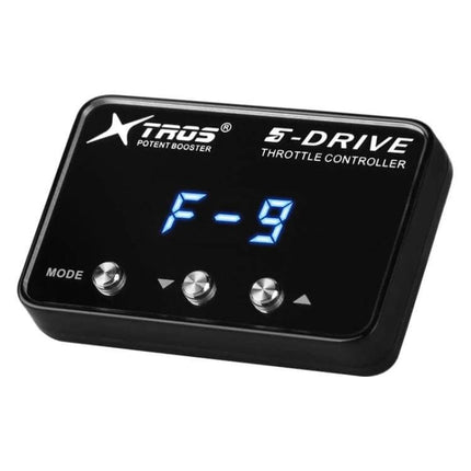 Electronic Throttle Controller For Jeep And Toyota plug-in 5-Drive throttle controller with LED display showing F-9 mode