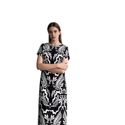 Elegant Loose Fitting Long Dress With Sailor Collar - black and white knitted patterned long dress with sailor collar and relaxed fit