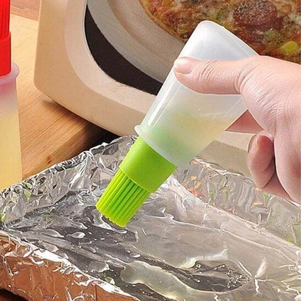 Kitchen Silicone Oil Brush Bottle 70ml - hand-held 70ml silicone oil brush applying oil to baking tray for cooking and serving
