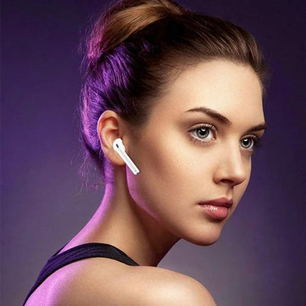 Lanpice Wireless Earbuds With Charging Case For Commute And Workouts woman wearing white earbuds during workout commute