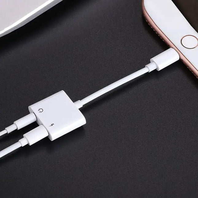 JOYROOM Lightning To 3.5mm Audio And Charge Adapter 1.2m | Syndmart