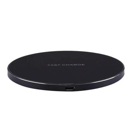 Compact Q21 Charger for Daily Home and Travel Use slim black wireless fast-charge pad for pocketable home and travel
