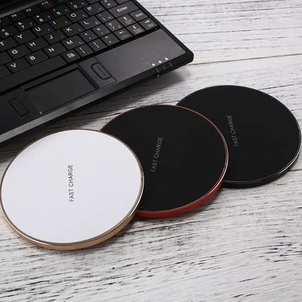 Compact Q21 Charger for Daily Home and Travel Use