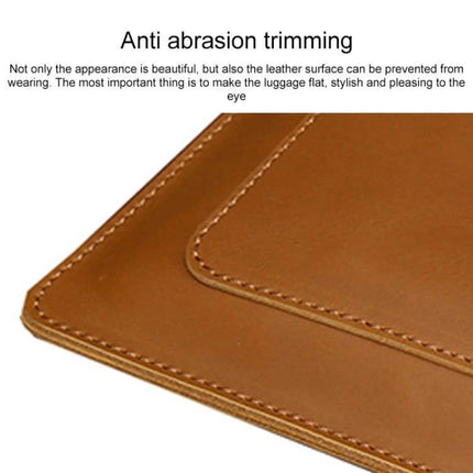 Genuine Leather Business Zipper Bag for 12-Inch Laptops and Tablets showcasing anti-abrasion trimmed leather corner and stitching