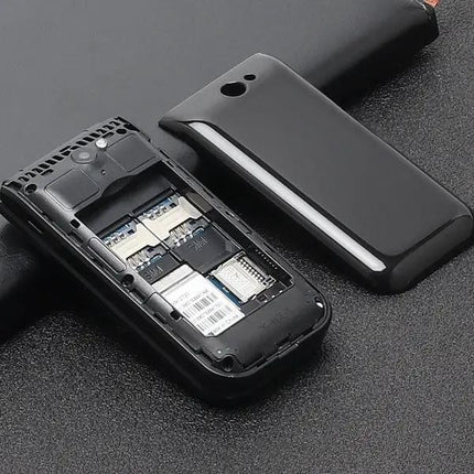 Classic Flip Mobile Phone with Bluetooth and Dual SIM