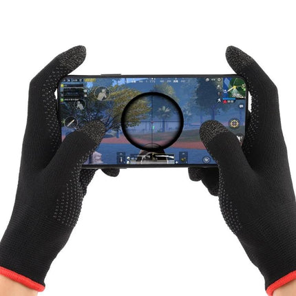 Comfortable Gloves for Touch Screens in Daily Life - black touchscreen gaming gloves showing smartphone gameplay