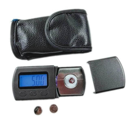 Needle Pressure Gauge Stylus For Precise Weight Measurement compact digital pocket scale with case showing 0.50 g display and two coins