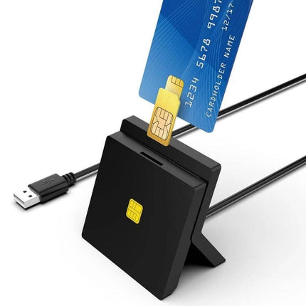 Rocketek Dual Smart Card and SIM Reader for Everyday Access USB smart card and SIM reader with credit card and SIM being inserted