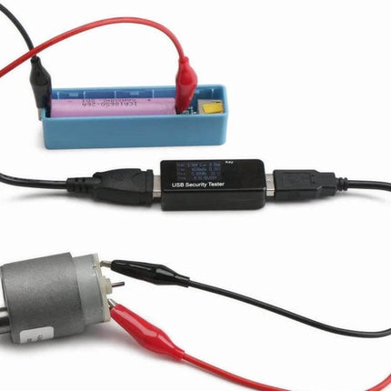 USB-A to Dual Crocodile Clip Power Extension Cable, 0.5m connected to USB tester and motor with red and black alligator clips