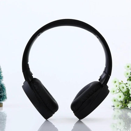 Folding Bluetooth Headphones For Commuting And Home Use black wireless folding MDR-XB650BT with padded ear cups