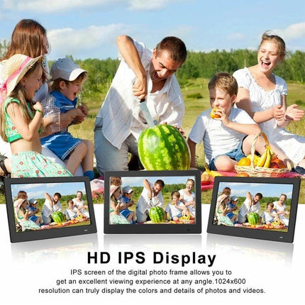 21.5-Inch Digital Photo Frame for Displaying Photos and Videos showing family picnic slideshow with watermelon on clear LED 1920x1080 16:9