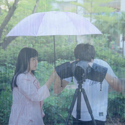 PULUZ Rainproof Cover Case for DSLR and SLR Cameras in Rain protecting camera on tripod during outdoor rainy landscape shoot