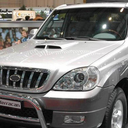 Turbo Style Air Intake Bonnet Scoop for Vehicle Decoration installed on silver SUV bonnet, aggressive front styling and functional air intake